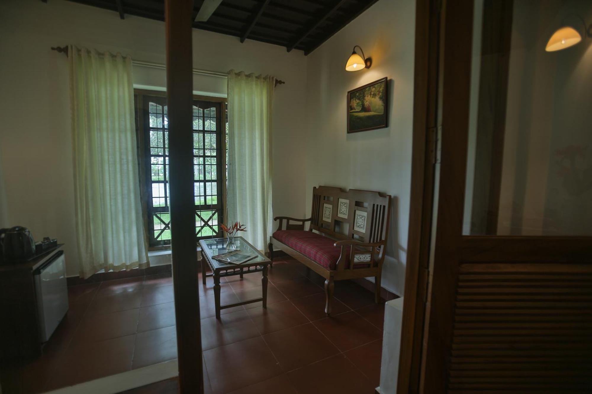 Palmgrove Lake Resort Alappuzha Buitenkant foto