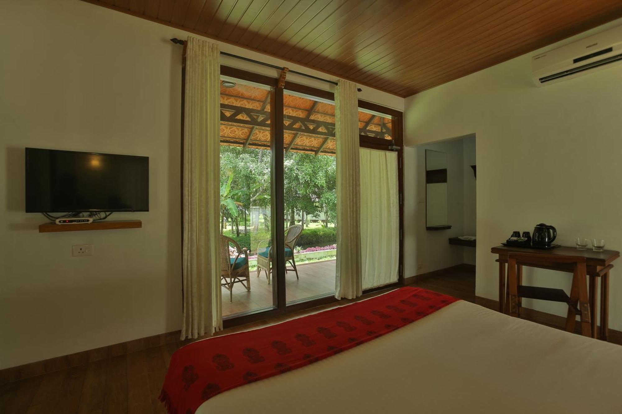 Palmgrove Lake Resort Alappuzha Buitenkant foto