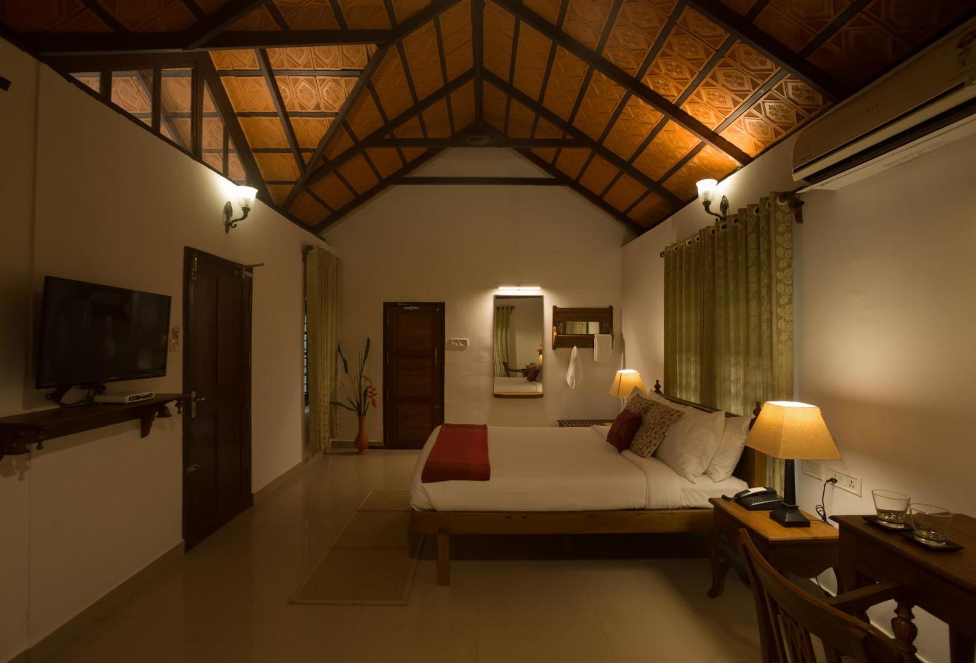 Palmgrove Lake Resort Alappuzha Buitenkant foto