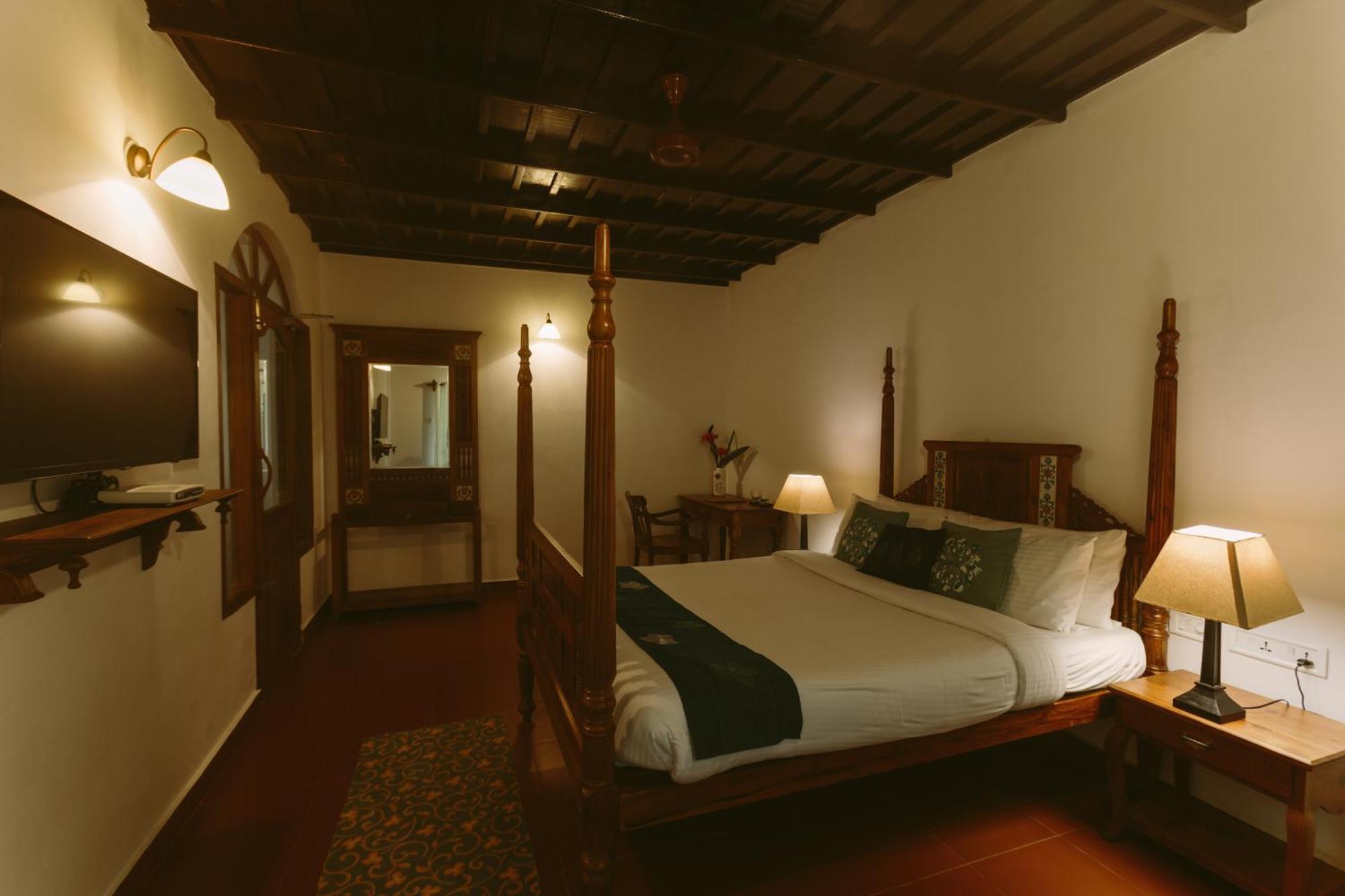 Palmgrove Lake Resort Alappuzha Buitenkant foto