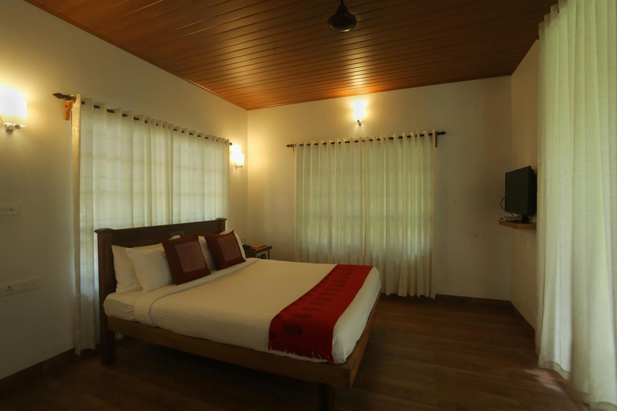 Palmgrove Lake Resort Alappuzha Buitenkant foto