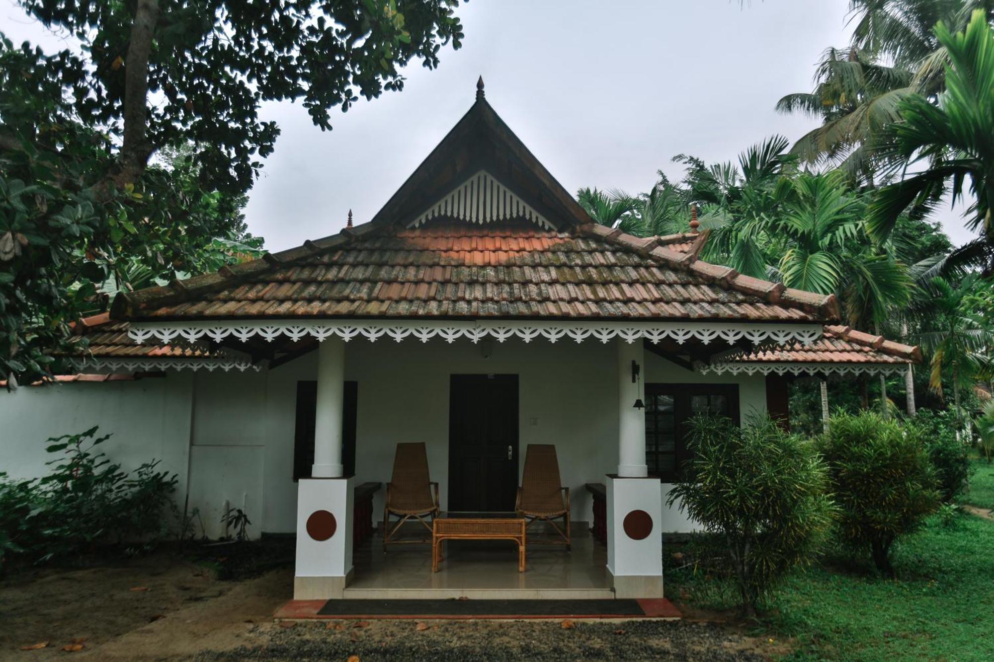 Palmgrove Lake Resort Alappuzha Buitenkant foto