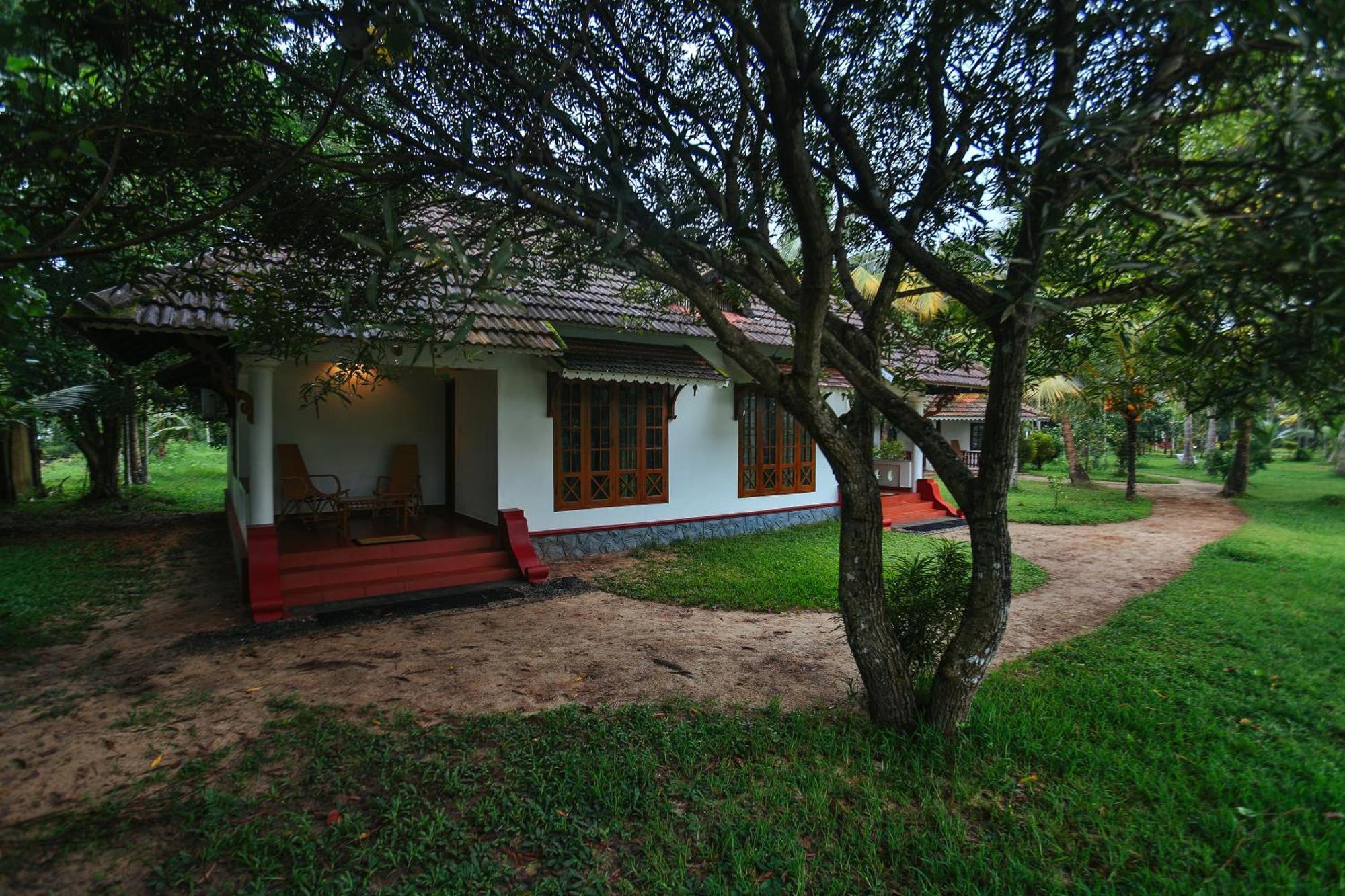 Palmgrove Lake Resort Alappuzha Buitenkant foto