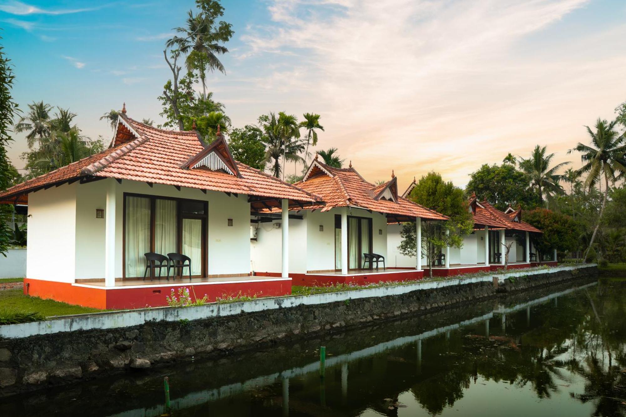 Palmgrove Lake Resort Alappuzha Buitenkant foto