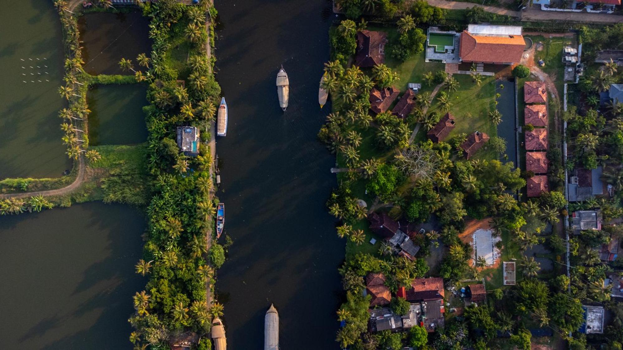 Palmgrove Lake Resort Alappuzha Buitenkant foto